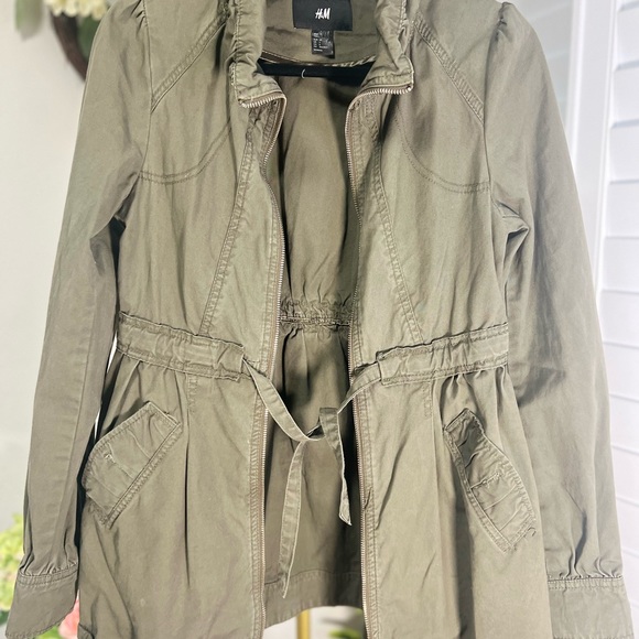 H&M Size 6 - Picture 15 of 16